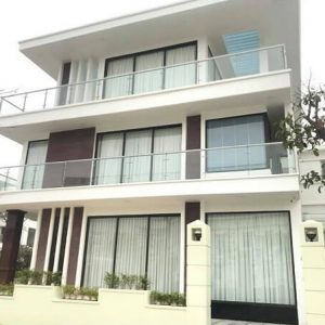 Lan can kính cường lực 09