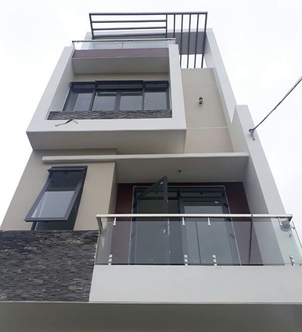 Lan can kính cường lực 11