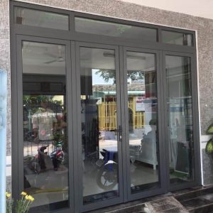 cửa đi mở quay 4 cánh xingfa