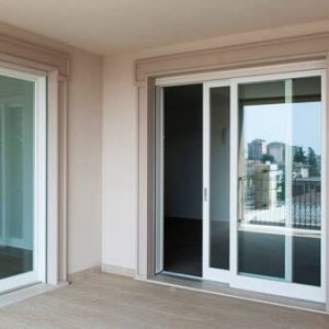 cửa đi mở lùa xingfa trắng sữa