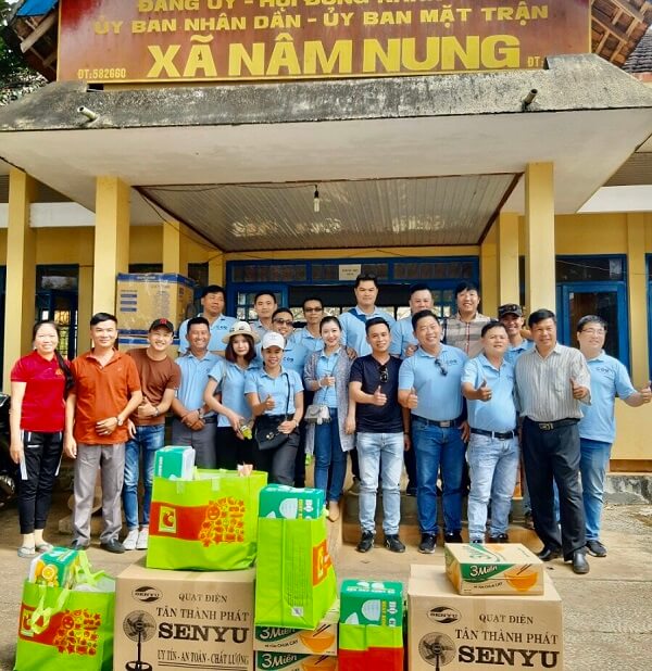 Nhom Kinh Cao Cap Binh Duong 02 (1)