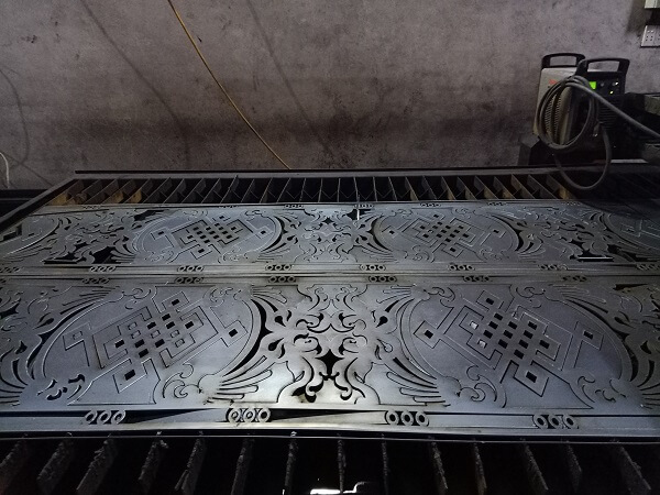Lan Can Long Den Cnc 02 (1)